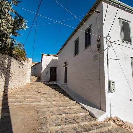 Iolis Loft Hydra Apartment Екстериор снимка