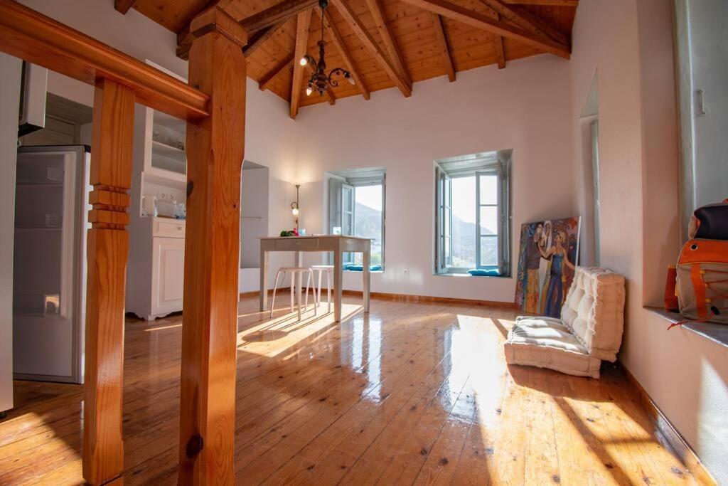 Iolis Loft Hydra Apartment Екстериор снимка