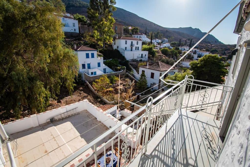 Iolis Loft Hydra Apartment Екстериор снимка