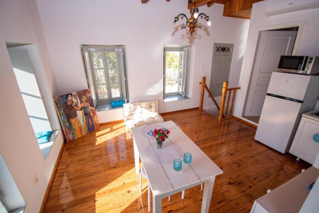 Iolis Loft Hydra Apartment Екстериор снимка